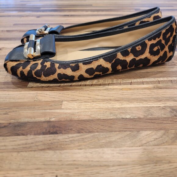 Michael Kors Gloria leopard-print calf hair ballet flats. - Picture 4 of 13